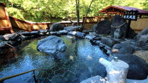 芽登温泉|大自然に囲まれた一軒宿