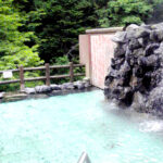 トムラウシ温泉 東大雪荘｜彩の森の露天風呂